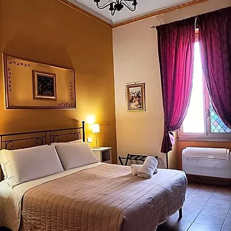 Rossi Hotel 2*