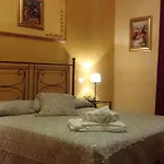 Rossi 2* Róma
